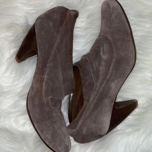 TRIBECA by Kenneth Cole Suede booties